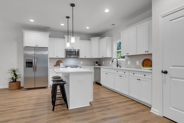 121 Mary Ann Drive, Summerville, SC 29483