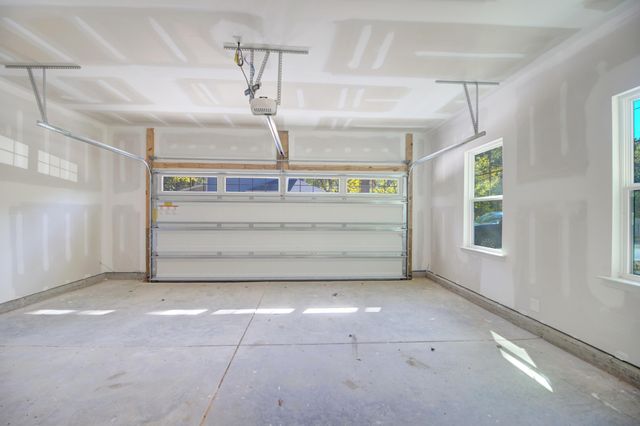 121 Mary Ann Drive, Summerville, SC 29483