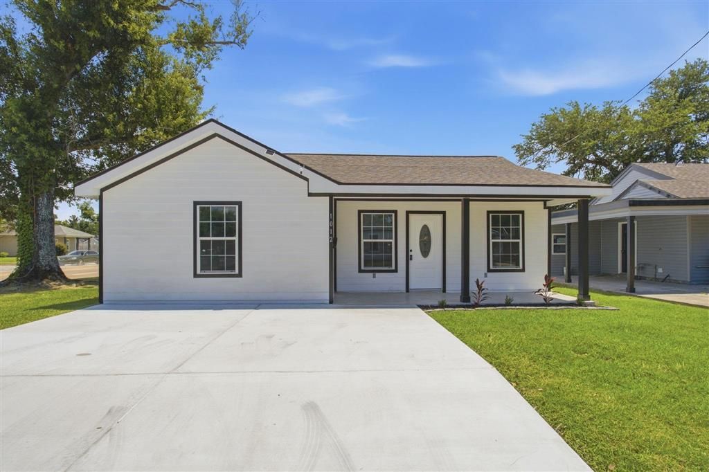 1012 Azalea St Street, Lake Charles, LA 70607