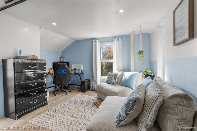 6225 Stahelin Avenue, Detroit, MI 48228