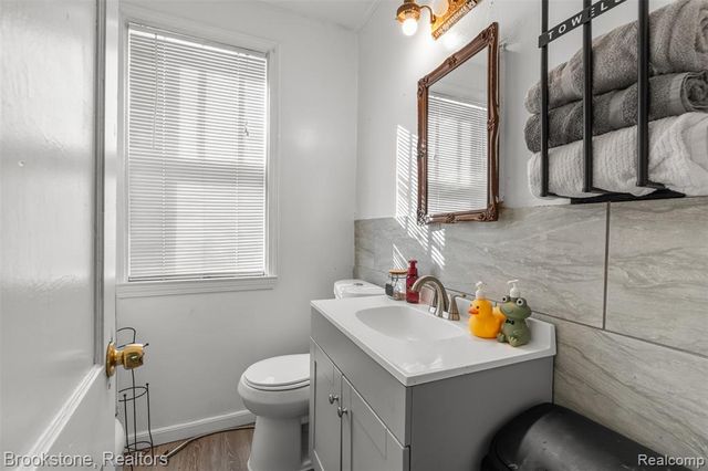 6225 Stahelin Avenue, Detroit, MI 48228