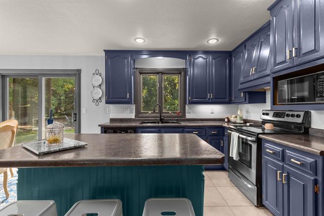 166 BRULE ROAD, De Pere, WI 54115