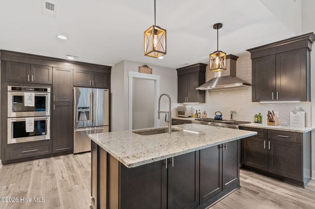 7054 Healy Haven Lane NE, Leland, NC 28451