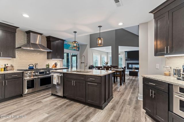 7054 Healy Haven Lane NE, Leland, NC 28451