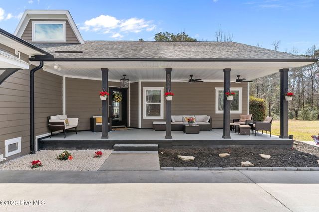 7054 Healy Haven Lane NE, Leland, NC 28451