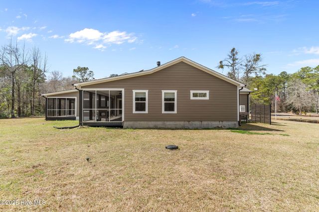 7054 Healy Haven Lane NE, Leland, NC 28451