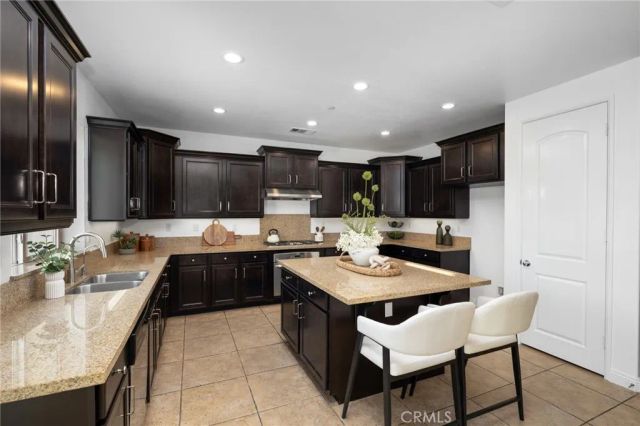 6870 Tourmaline, Eastvale, CA 92880