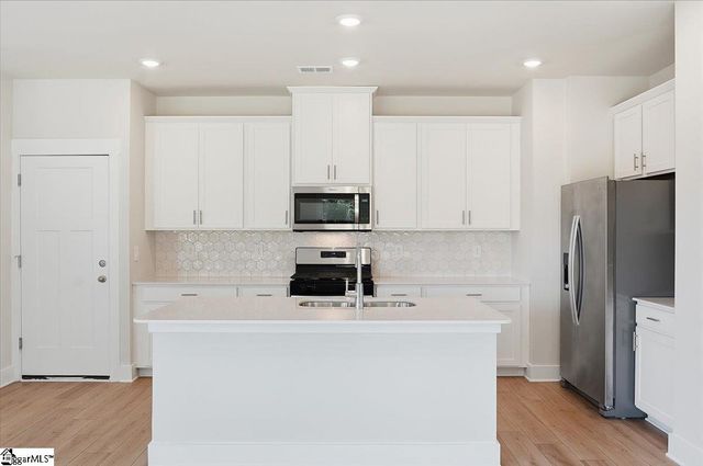 515 Hadlow Street, Greer, SC 29651