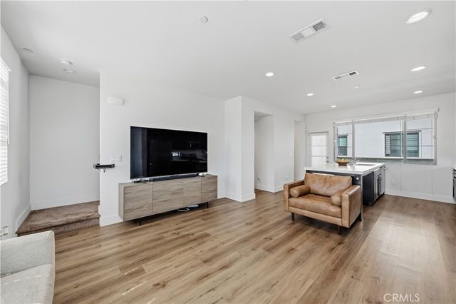 205 S Paige Ln, La Habra, CA 90631