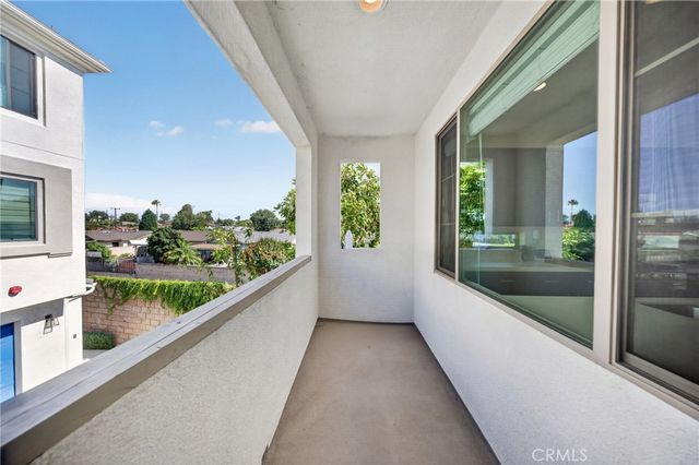 205 S Paige Ln, La Habra, CA 90631
