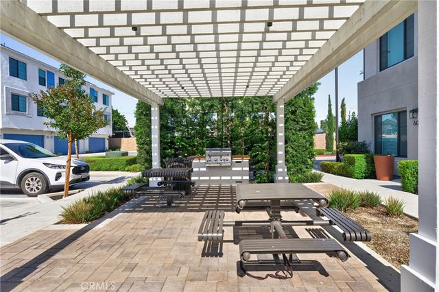 205 S Paige Ln, La Habra, CA 90631