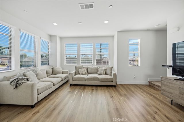 205 S Paige Ln, La Habra, CA 90631