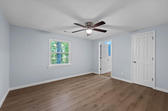 1688 Ga 136, Trenton, GA 30752