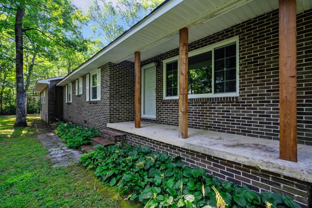 1688 Ga 136, Trenton, GA 30752