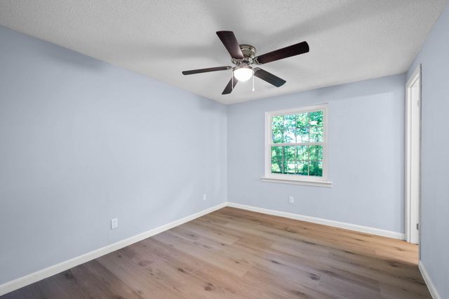 1688 Ga 136, Trenton, GA 30752