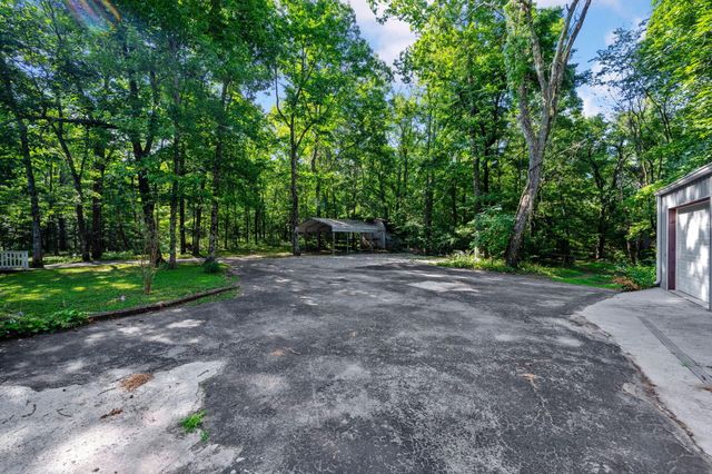 1688 Ga 136, Trenton, GA 30752