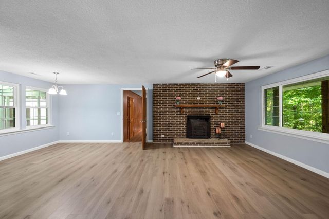 1688 Ga 136, Trenton, GA 30752