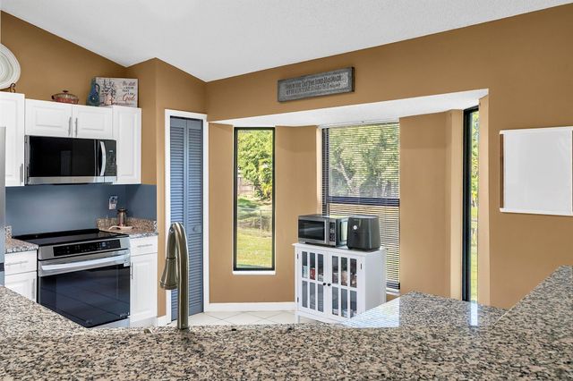 17769 83rd Place N, Loxahatchee, FL 33470