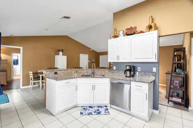 17769 83rd Place N, Loxahatchee, FL 33470