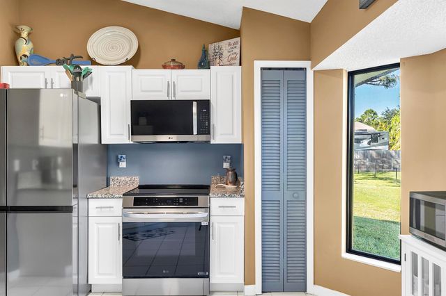 17769 83rd Place N, Loxahatchee, FL 33470