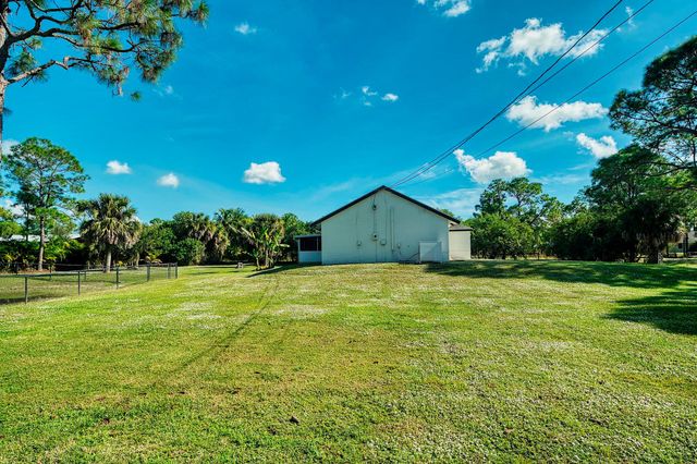 17769 83rd Place N, Loxahatchee, FL 33470