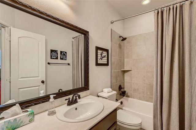 1025 Colonial Drive, Royse City, TX 75189