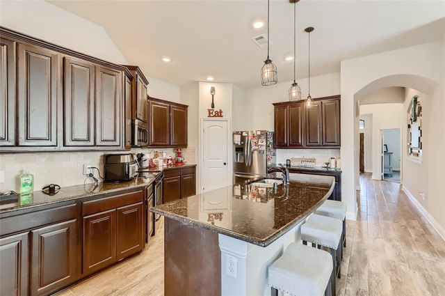 1025 Colonial Drive, Royse City, TX 75189