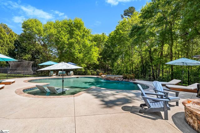 5 Norman Place, Greenville, SC 29615