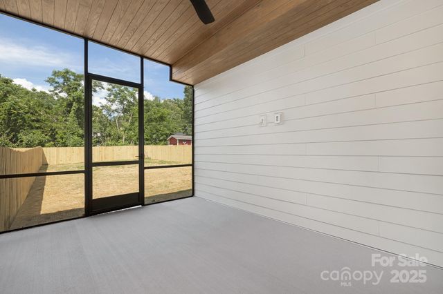 514 W Cama Street, Charlotte, NC 28209