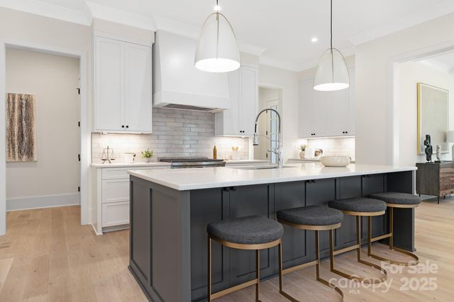 514 W Cama Street, Charlotte, NC 28209