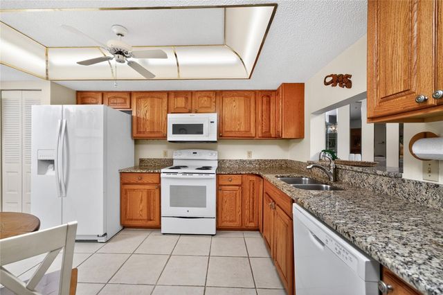 118 PINE HOLLOW DRIVE 118, Englewood, FL 34223