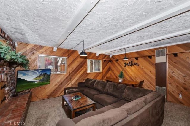 190 Spruce, Sugarloaf, CA 92386