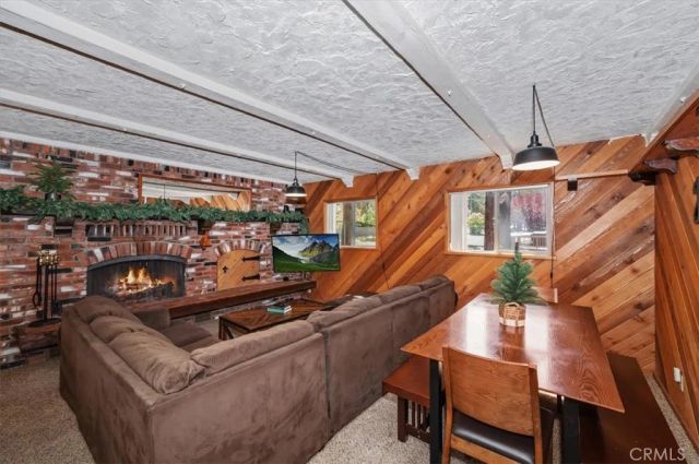 190 Spruce, Sugarloaf, CA 92386