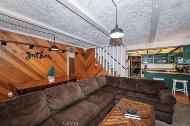 190 Spruce, Sugarloaf, CA 92386