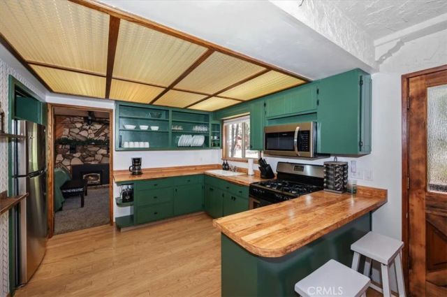 190 Spruce, Sugarloaf, CA 92386