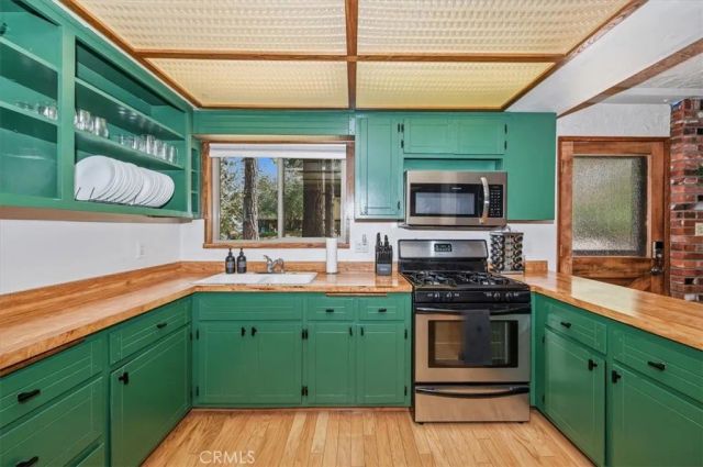 190 Spruce, Sugarloaf, CA 92386