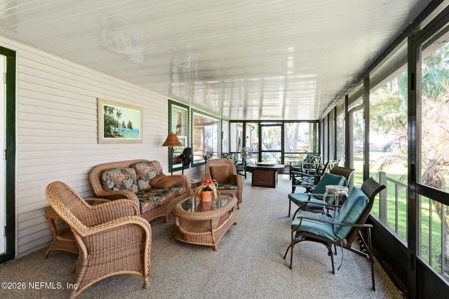 105 S LAKE GEORGE Drive, Georgetown, FL 32139