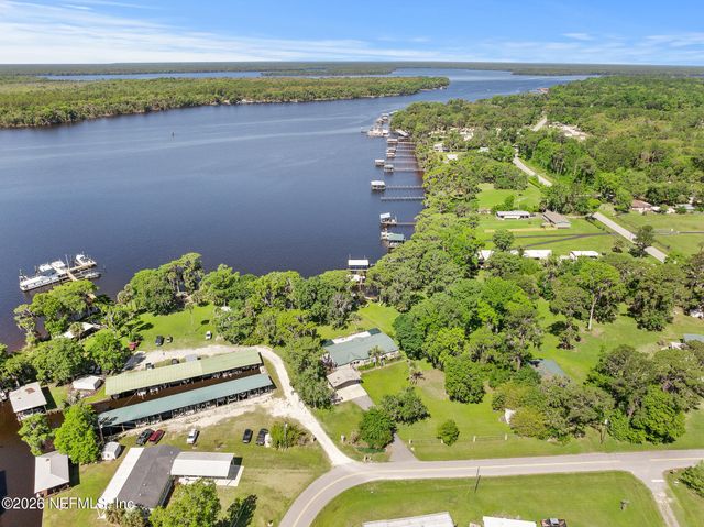 105 S LAKE GEORGE Drive, Georgetown, FL 32139