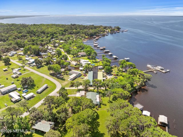 105 S LAKE GEORGE Drive, Georgetown, FL 32139