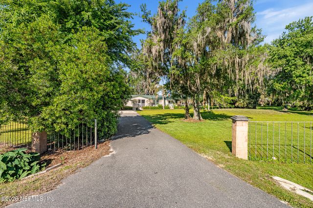 105 S LAKE GEORGE Drive, Georgetown, FL 32139