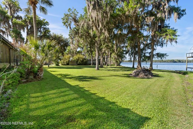 105 S LAKE GEORGE Drive, Georgetown, FL 32139
