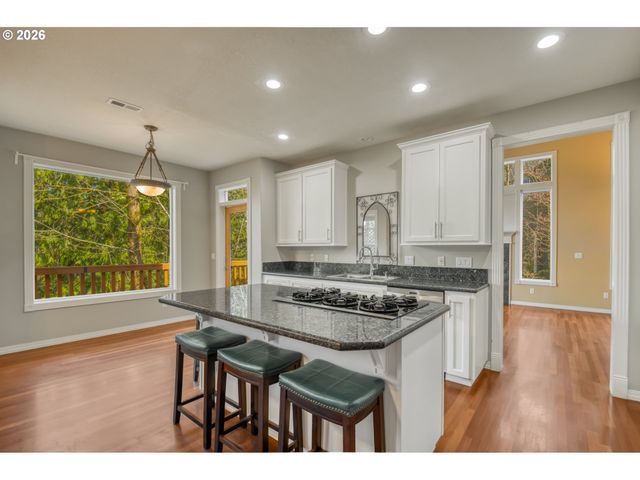 9583 Nw RANDALL Ln, Portland, OR 97229