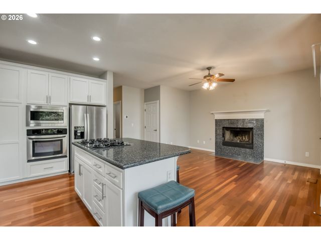 9583 Nw RANDALL Ln, Portland, OR 97229