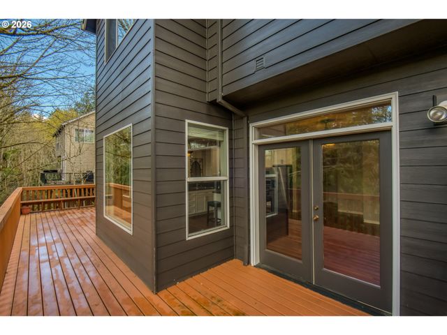 9583 Nw RANDALL Ln, Portland, OR 97229