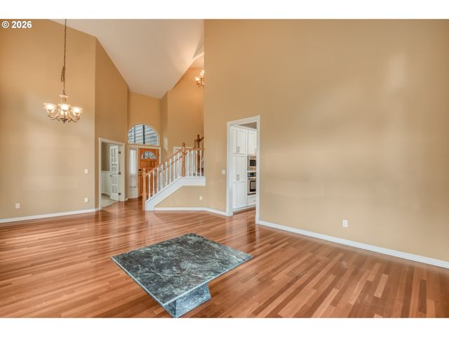 9583 Nw RANDALL Ln, Portland, OR 97229