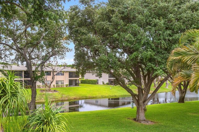 16 Stratford Drive E C, Boynton Beach, FL 33436