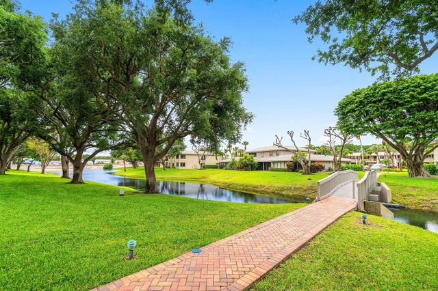 16 Stratford Drive E C, Boynton Beach, FL 33436