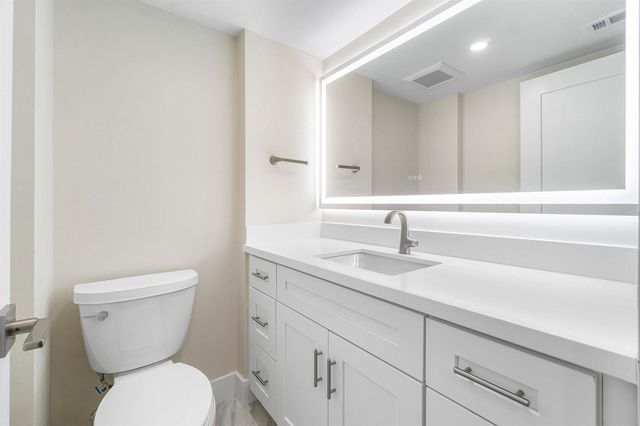 16 Stratford Drive E C, Boynton Beach, FL 33436