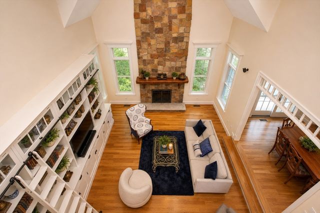 17 Saddle Ln, Hanover, MA 02339