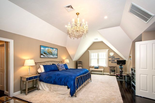 17 Saddle Ln, Hanover, MA 02339